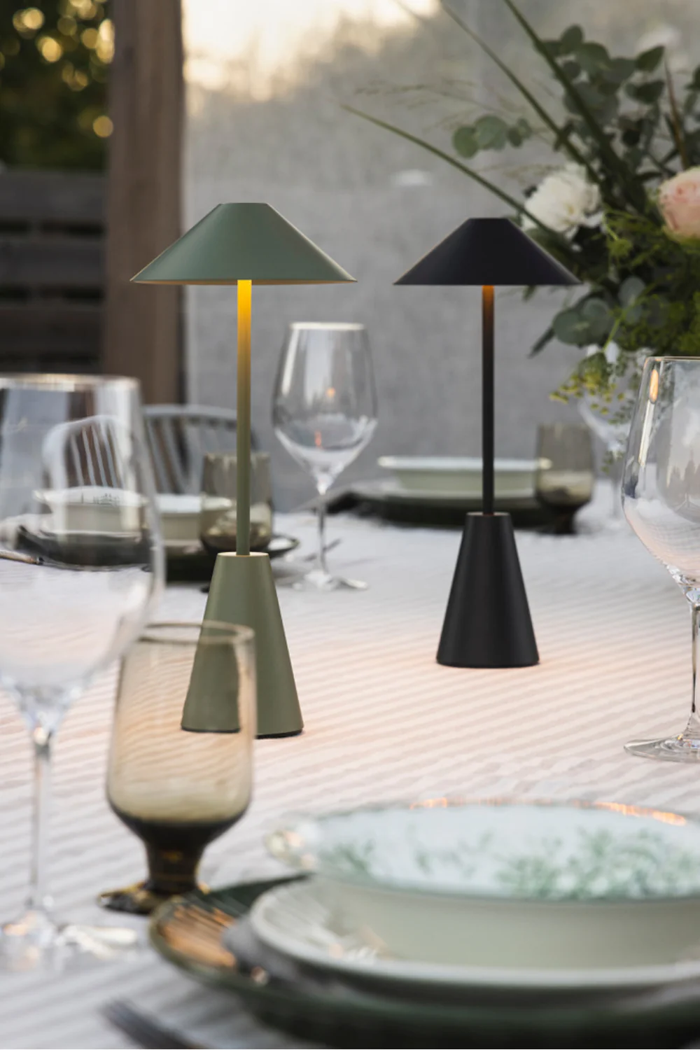 Cannes Portabel Bordslampa Grön