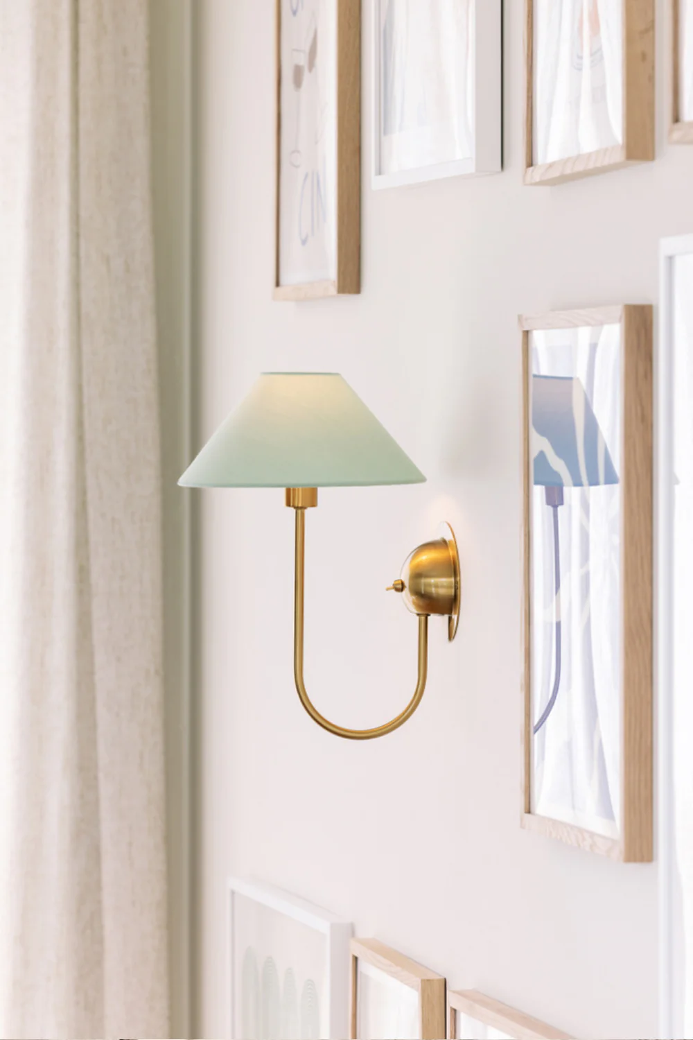 Iris Vägglampa Ljusgrön