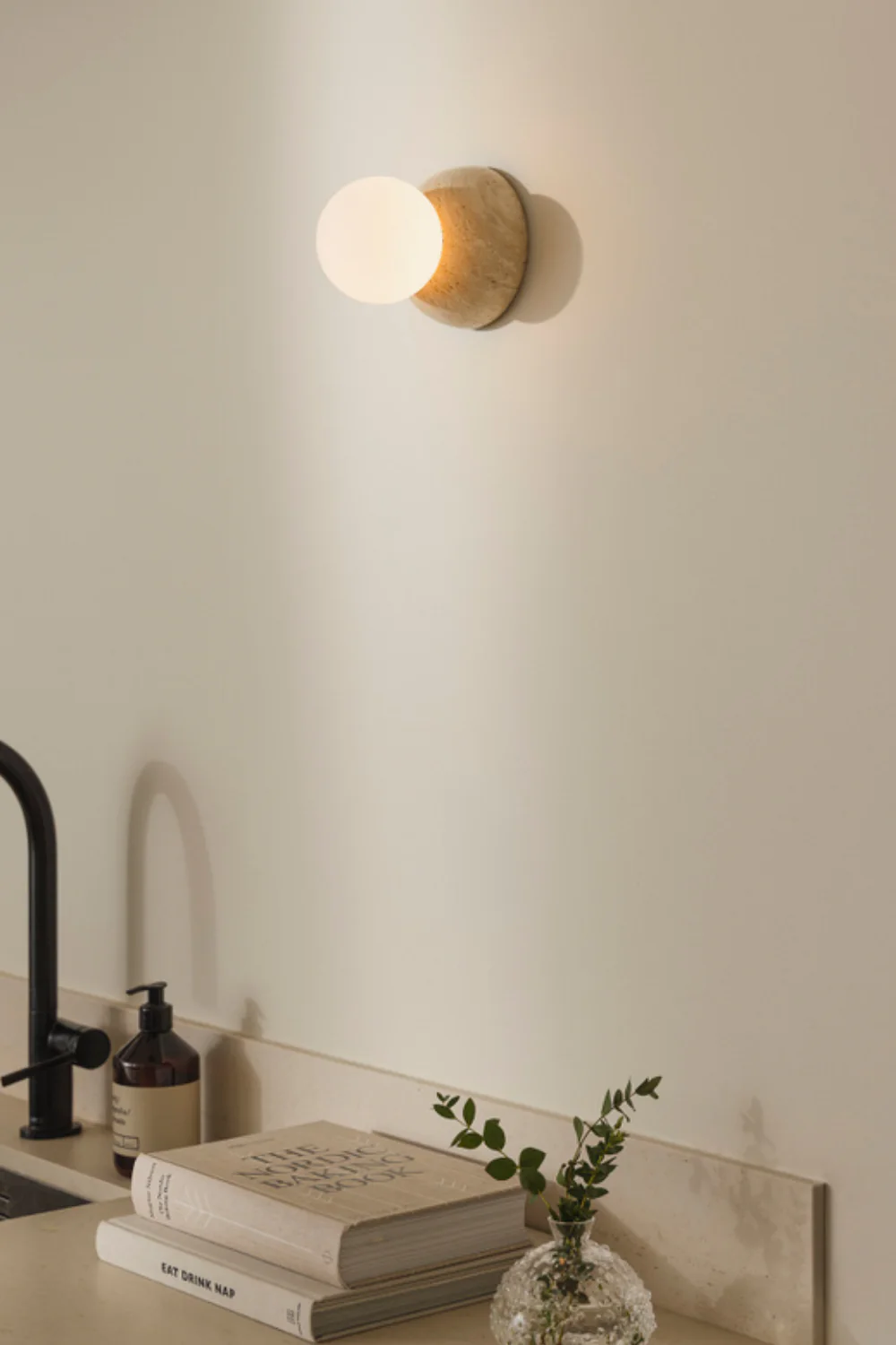 Torrano Vägglampa /Taklampa Travertin 13cm