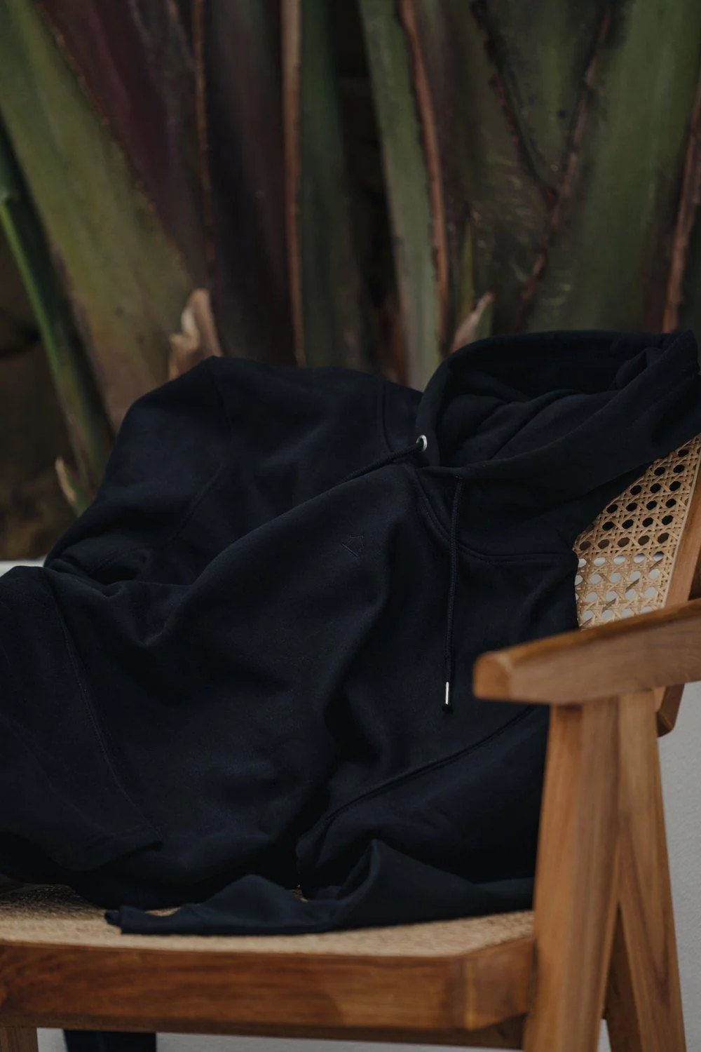 Furīdamu Hoodie Unisex Svart - Image 4