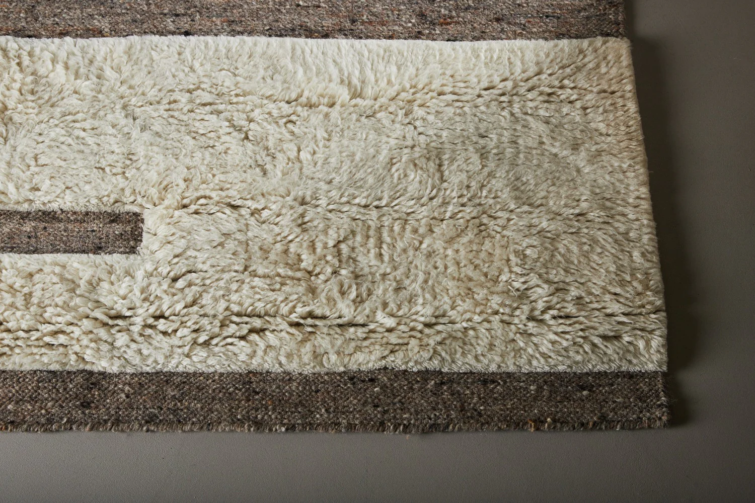 Vincent Carpet 300x200 - Image 14